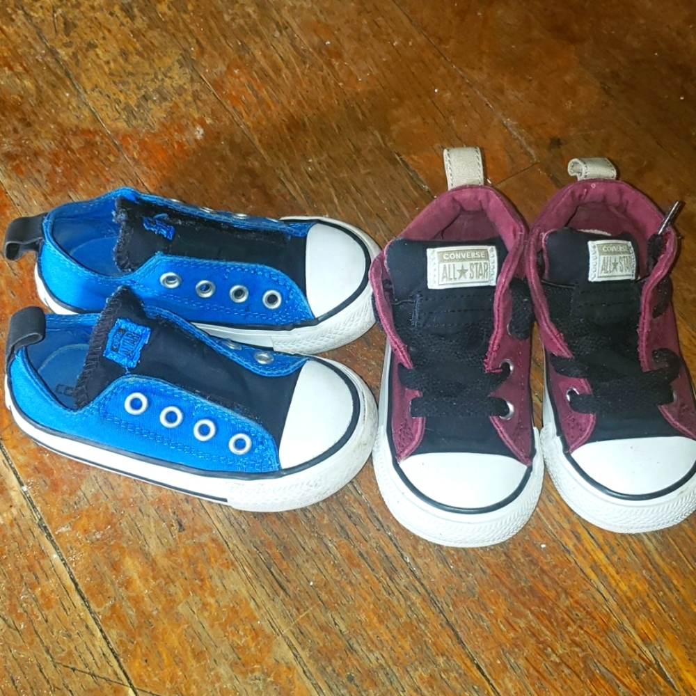 Size 6 toddler converse red/blue